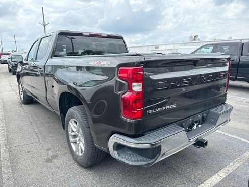 Used 2021 Chevrolet Silverado 1500 LT AWD/4WD image 2
