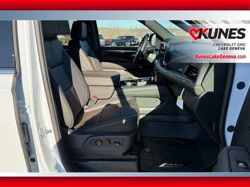 New 2026 Chevrolet Suburban High Country AWD/4WD image 22