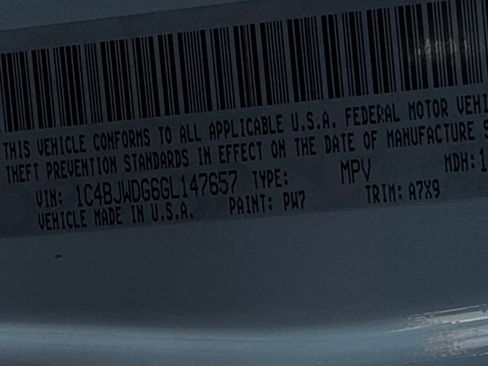 Certified 2016 Jeep Wrangler Unlimited Sport image 42