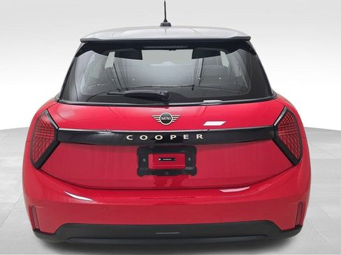 Certified 2025 MINI Cooper 2-Door Hardtop image 8