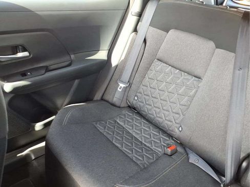 Used 2025 Nissan Kicks SV FWD image 17