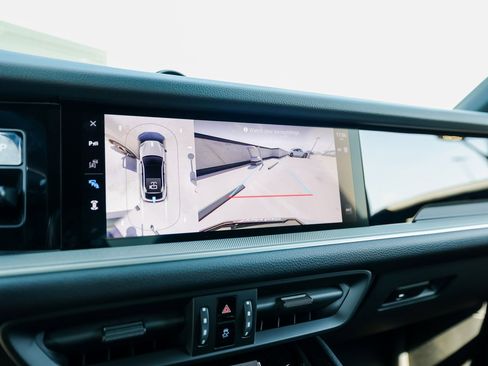 New 2025 Porsche Cayenne Coupe image 19