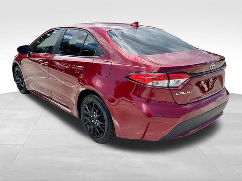 Used 2022 Toyota Corolla LE FWD image 8