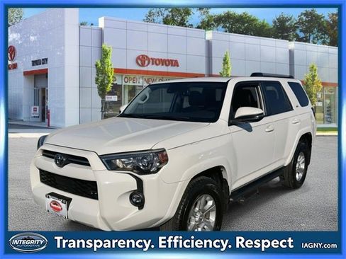 Used 2023 Toyota 4Runner SR5 Premium image 4