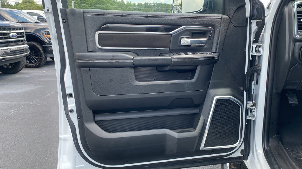 Used 2022 RAM 3500 Laramie AWD/4WD image 17