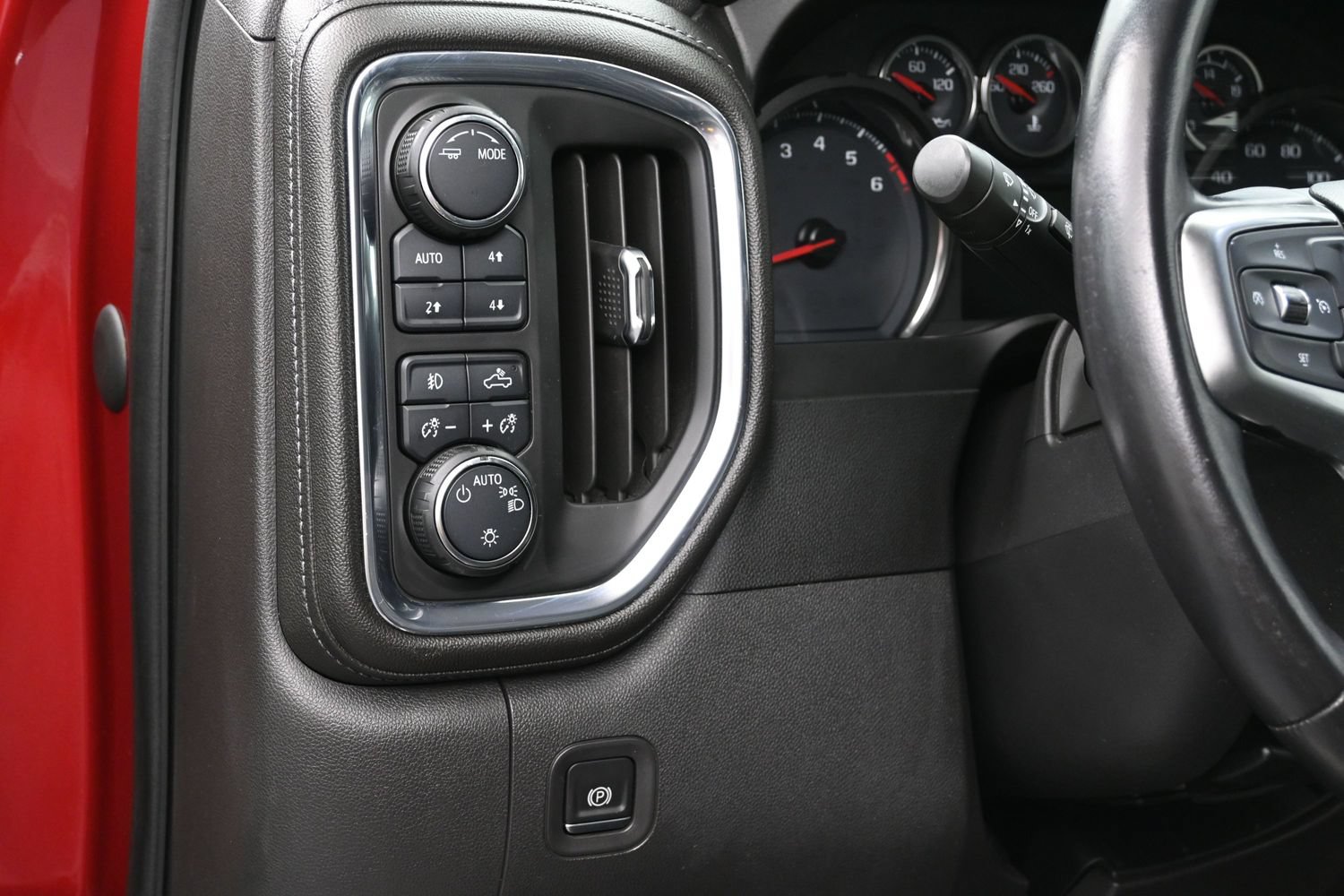 Used 2020 Chevrolet Silverado 1500 LT Trail Boss AWD/4WD image 23