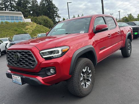Used 2023 Toyota Tacoma TRD Off-Road w/ Technology Package AWD/4WD image 2