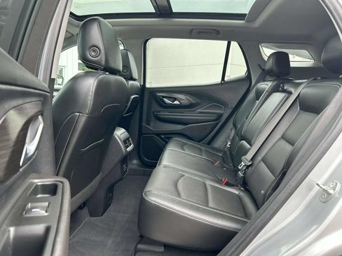 Used 2022 GMC Terrain SLT w/ Infotainment Package II AWD/4WD image 11