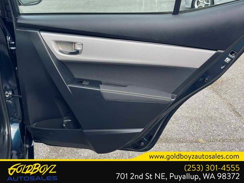 Used 2017 Toyota Corolla LE w/ Carpet Mat Package (TMS) FWD image 30