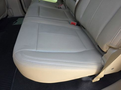 Used 2018 Ford F150 Lariat image 33