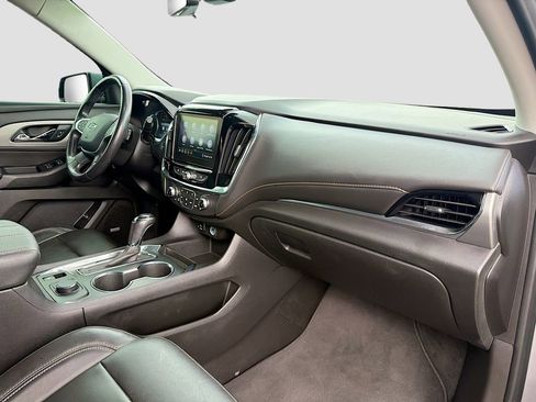 Used 2020 Chevrolet Traverse RS w/ LPO, Floor Liner Package FWD image 31