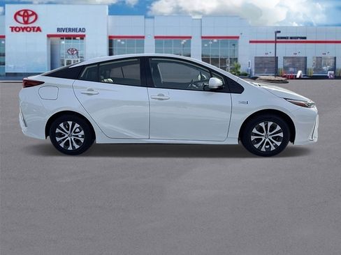 Used 2020 Toyota Prius Prime XLE image 5
