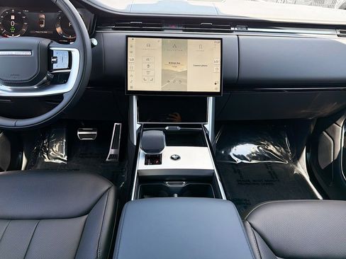 New 2026 Land Rover Range Rover Long Wheelbase SE AWD/4WD image 19