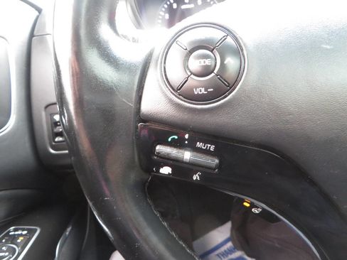 Used 2016 Kia K900 Luxury image 50