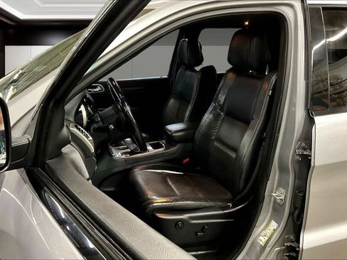 Used 2019 Jeep Grand Cherokee Altitude image 21