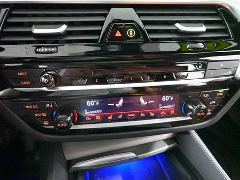 Used 2019 BMW M5 image 21