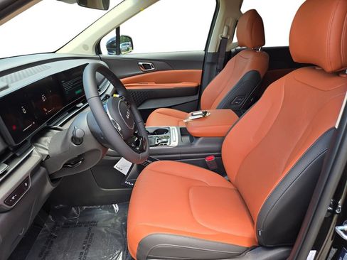 New 2026 Kia Carnival EX FWD image 18