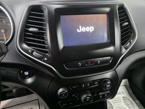 Used 2021 Jeep Cherokee Latitude Lux AWD/4WD image 13