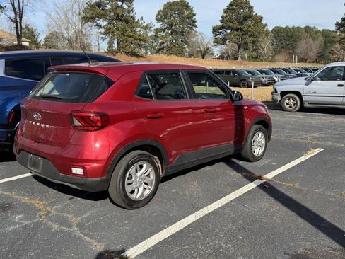 Used 2024 Hyundai Venue SE image 5