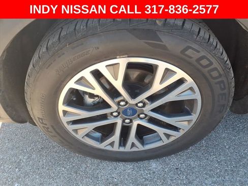 Used 2020 Ford Escape SEL image 10