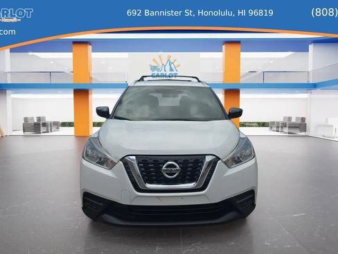 Used 2019 Nissan Kicks S w/ Exterior Package FWD image 4