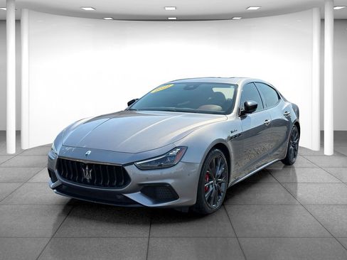 Used 2022 Maserati Ghibli Modena Q4 AWD/4WD image 3