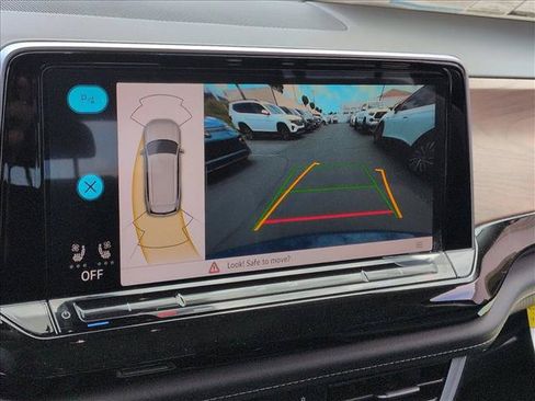New 2026 Volkswagen Atlas SE FWD image 13