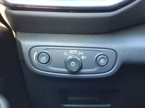 Used 2021 Chevrolet TrailBlazer LT w/ Convenience Package image 24