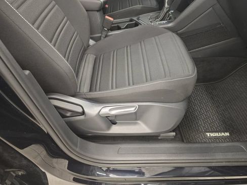 Used 2024 Volkswagen Tiguan S FWD image 10