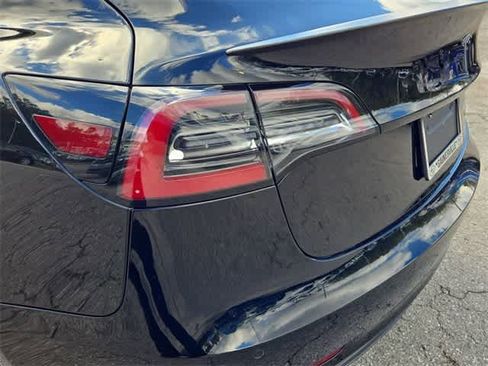 Used 2020 Tesla Model 3 Performance image 11