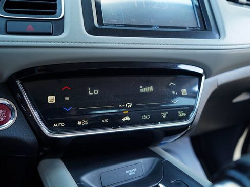 Used 2018 Honda HR-V EX image 28