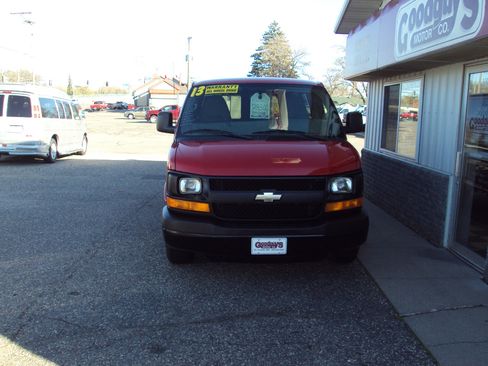 Used 2013 Chevrolet Express 1500 AWD image 3