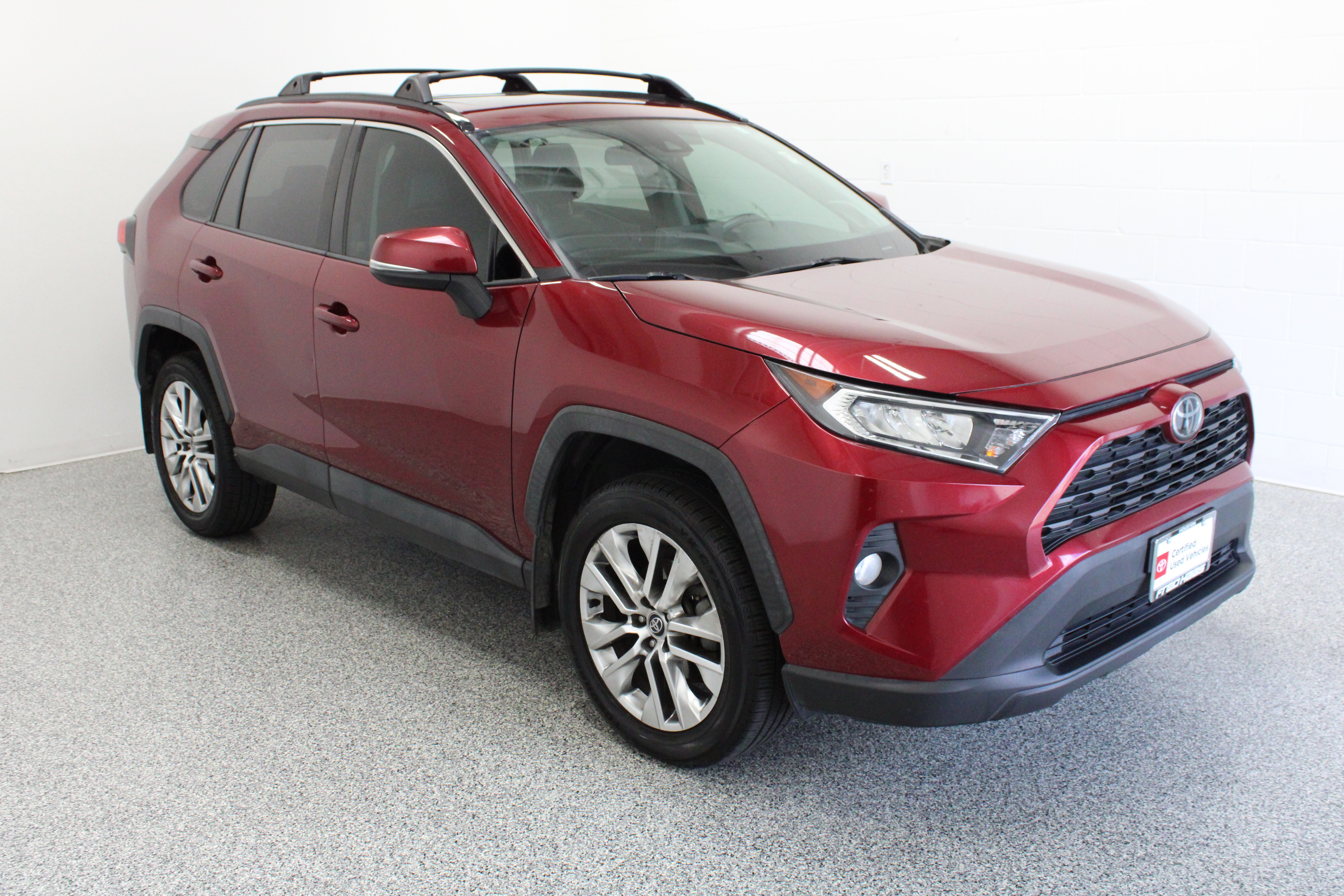 Used 2020 Toyota RAV4 XLE Premium FWD image 4