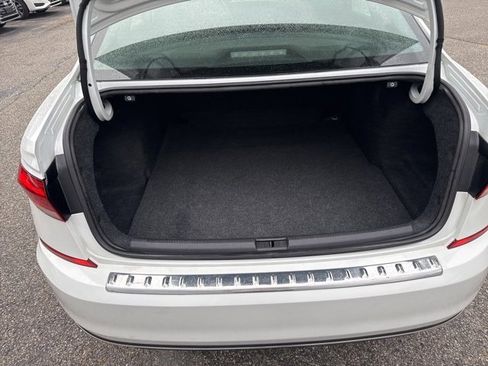 Used 2021 Volkswagen Passat 2.0T SE image 42