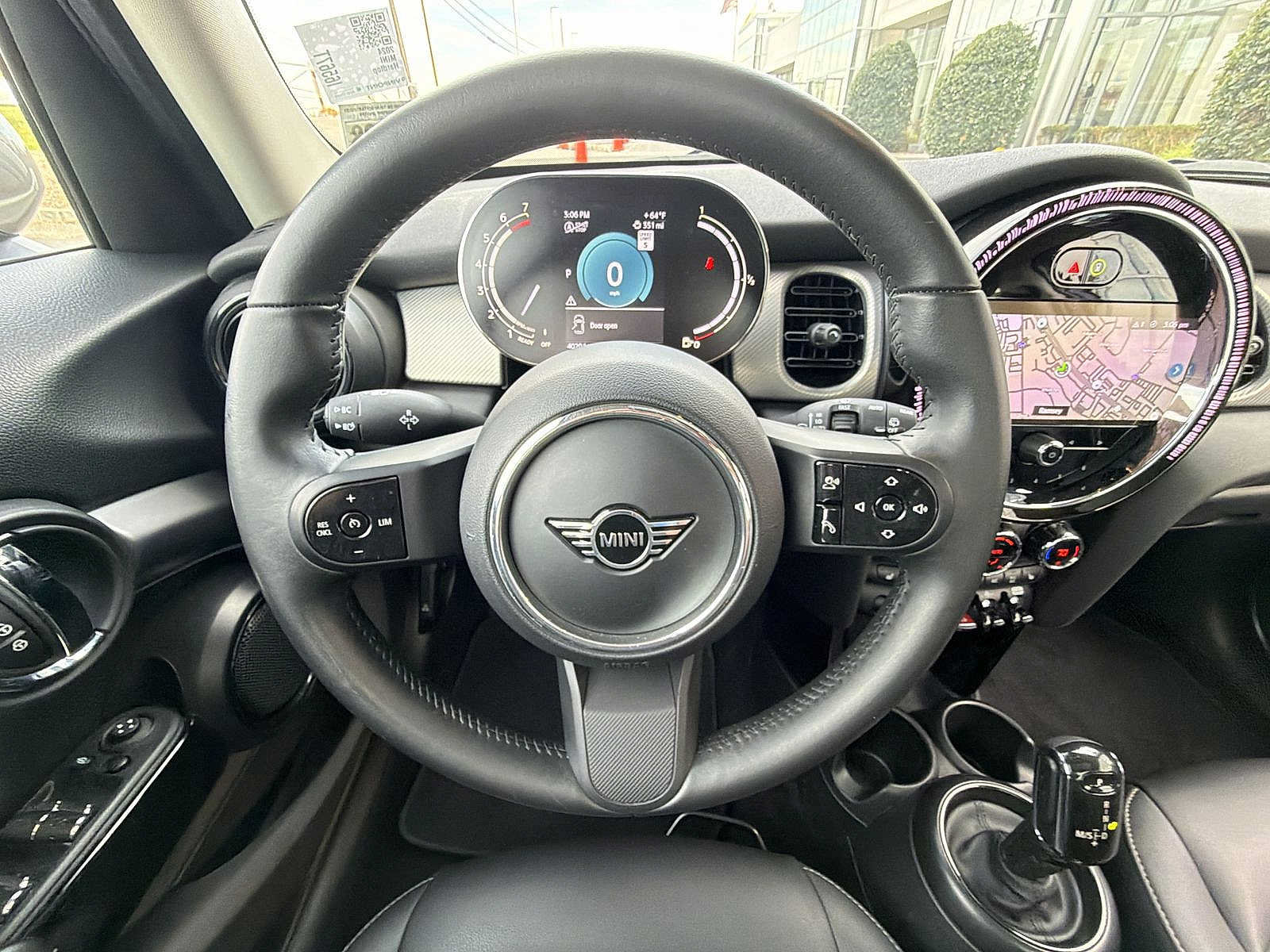 Used 2024 MINI Cooper 4-Door Hardtop FWD image 23