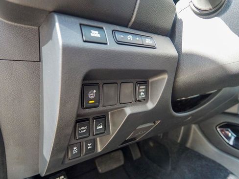 Used 2022 Nissan Frontier PRO-4X w/ Pro-4X Premium Package AWD/4WD image 19