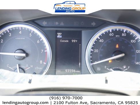 Used 2019 Toyota Highlander XLE w/ Carpet Mat Package (TMS) image 21
