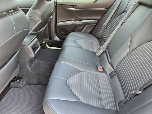 Used 2022 Toyota Camry SE w/ Convenience Package FWD image 29