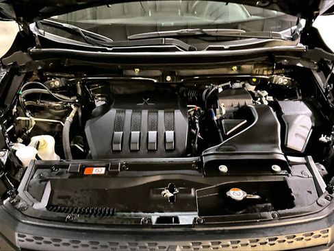 Used 2024 Mitsubishi Eclipse Cross LE image 32