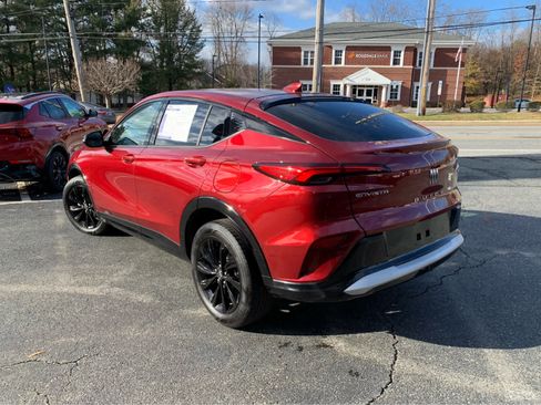 Used 2024 Buick Envista Sport Touring w/ Convenience II Package image 4