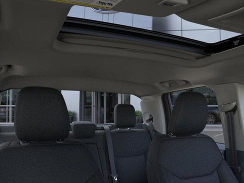 New 2026 Ford Maverick XLT w/ XLT Luxury Package image 12