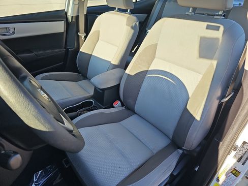 Used 2017 Toyota Corolla LE image 14