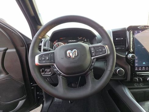 Used 2025 RAM 1500 Big Horn AWD/4WD image 3