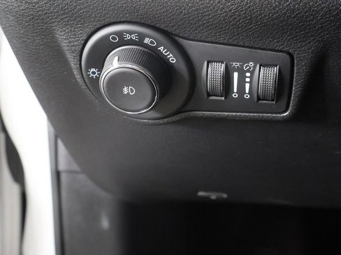 Used 2022 Jeep Compass Latitude AWD/4WD image 34