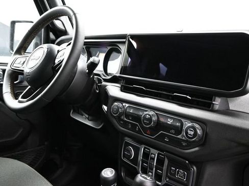 Used 2024 Jeep Wrangler Sport S image 14
