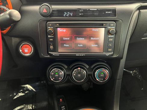 Used 2015 Scion tC FWD image 15