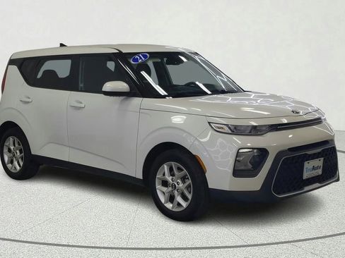Used 2021 Kia Soul S FWD image 1