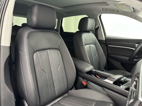 Used 2023 Audi e-tron Premium AWD/4WD image 19