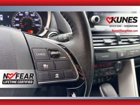 Used 2024 Mitsubishi Eclipse Cross AWD image 27