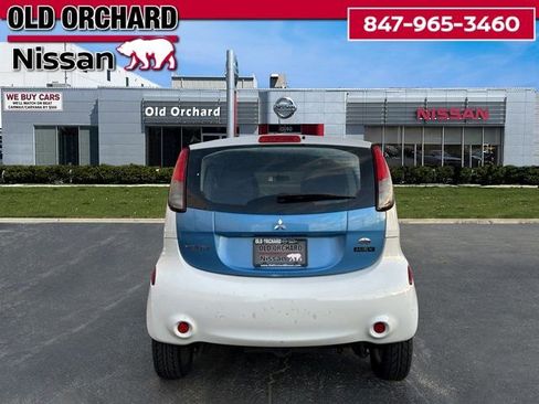 Used 2012 Mitsubishi i SE image 6